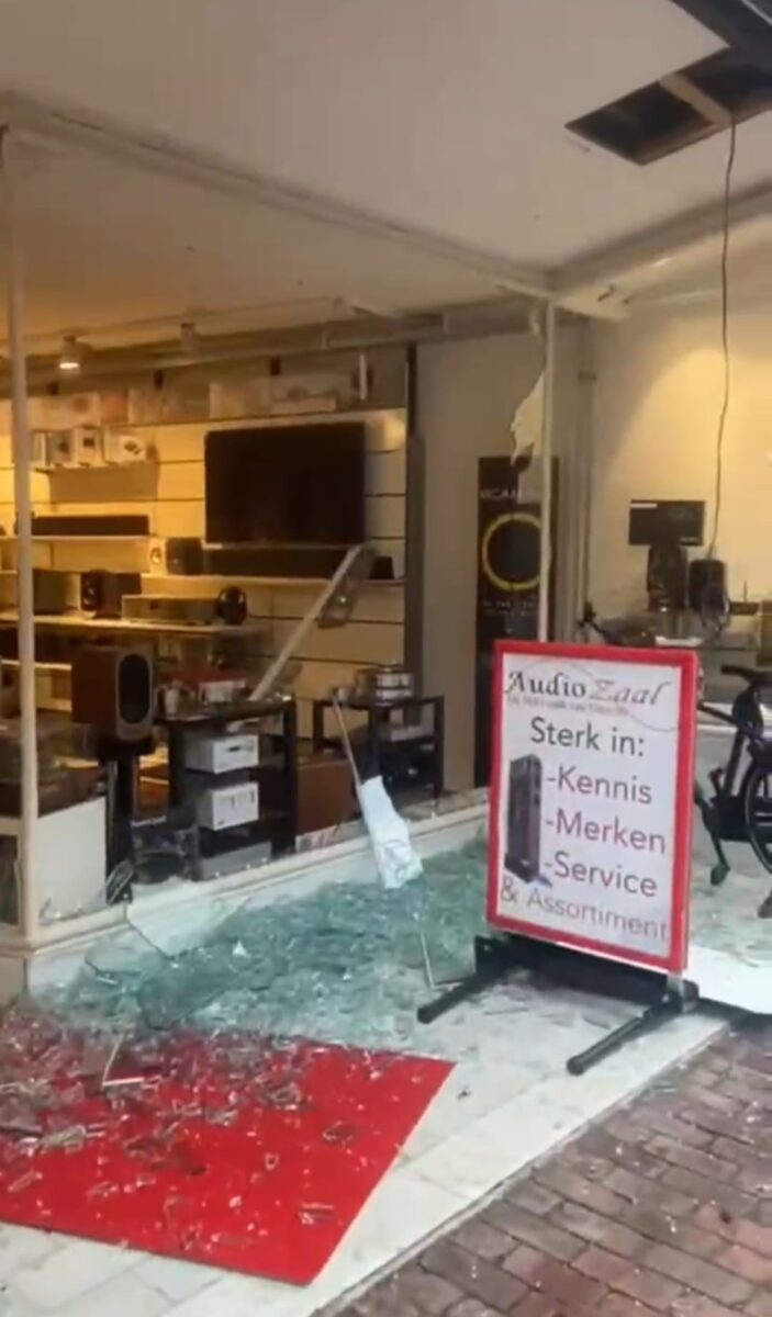 Explosieve opruiming in de Springweg